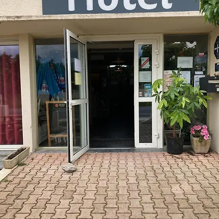 Restaurant Chez Nous 酒店
