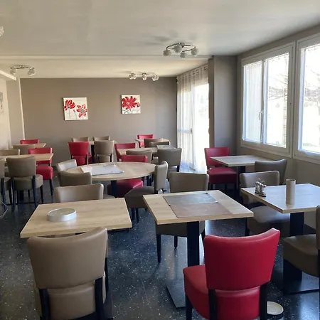 Restaurant Chez Nous 酒店 *